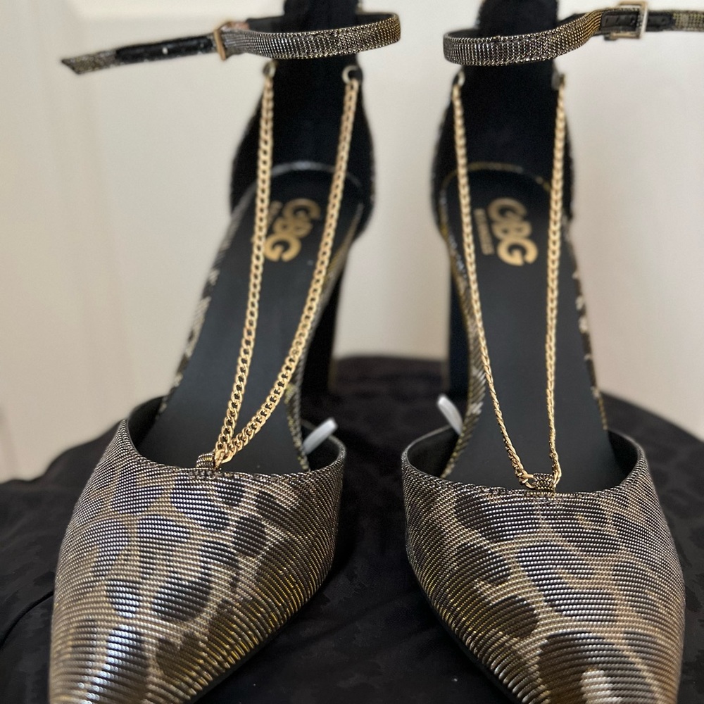 G by Guess leopard high heals 👠